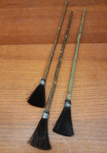Sprinkle broom